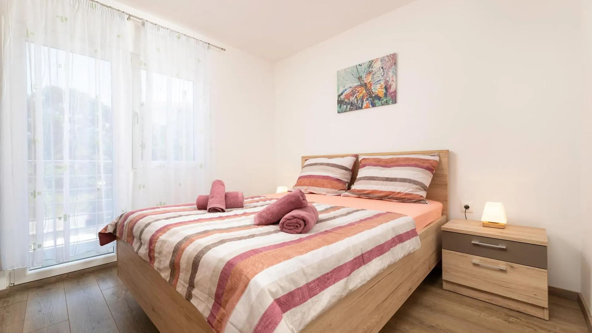 Apartments Viky With Pool Malinska Croatia
